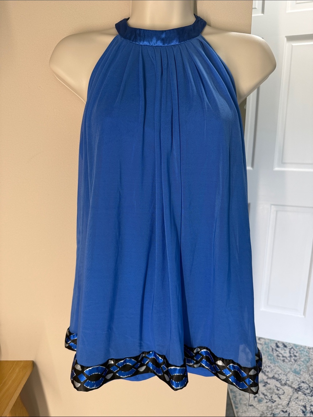 Ice high neck blue pleated sleeveless blouse